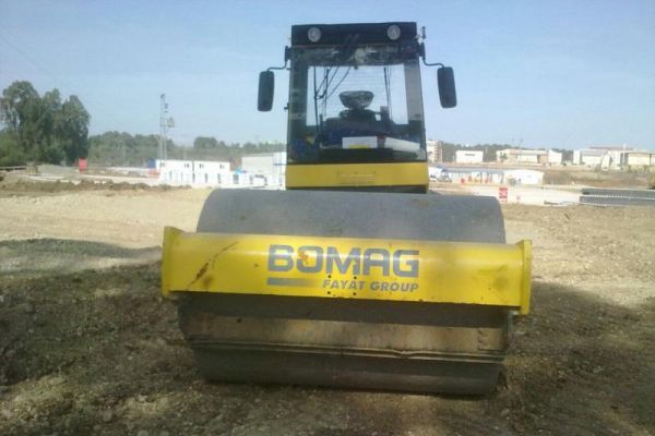 BOMAG BW213 D-4